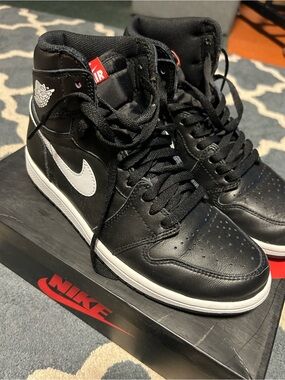 Nike Jordan 1 Ying Yang Size 8